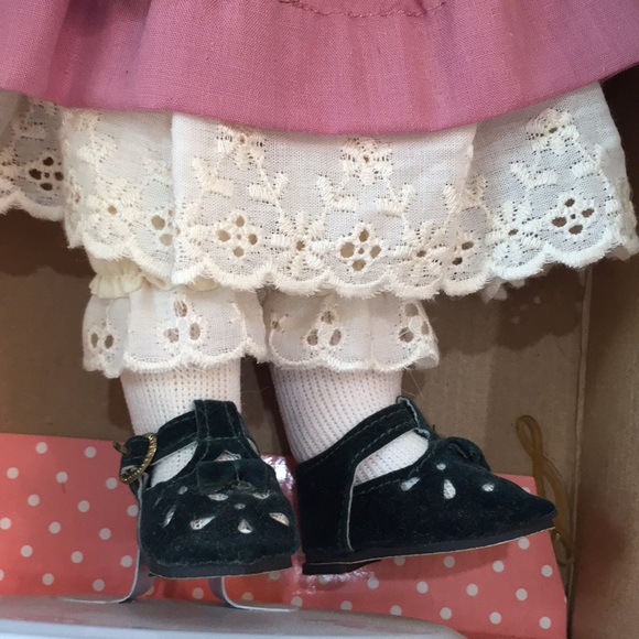 Toy - Picture 4 of 16